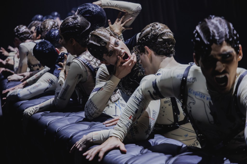 Staatsballett Berlin_Wunderkammer_Marcos Morau 2025_photo Yan Revazov